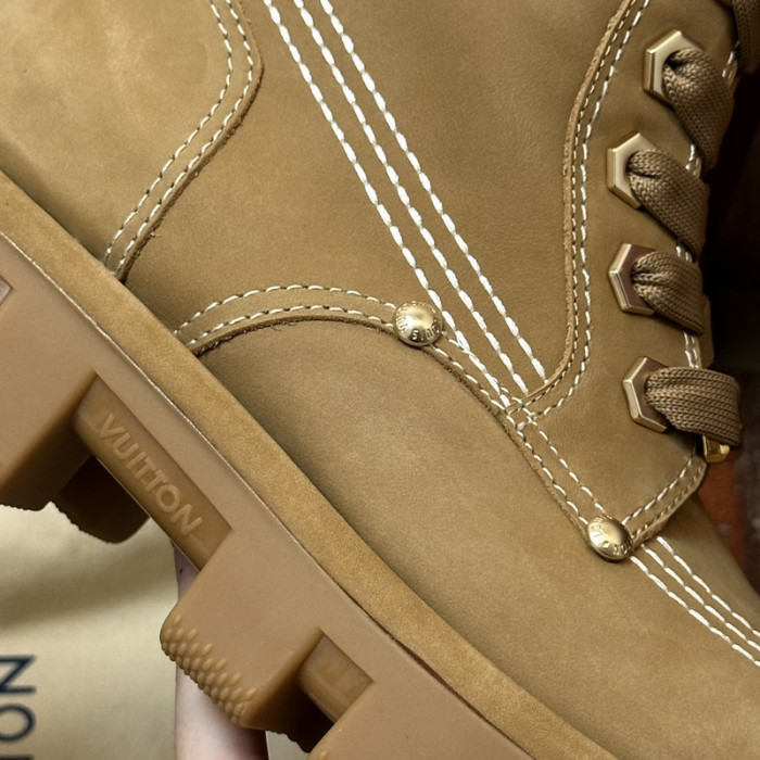 L**V**T* BOOTS LVTBS-004