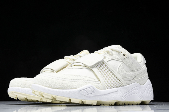 Travis Scott x Nike Zoom Field Jaxx “Sail” HQ3061-100