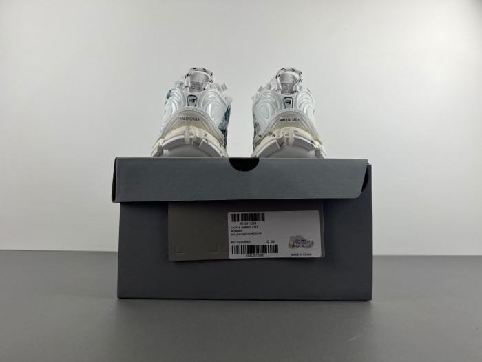 Ba*len*cia*ga track runner  btt-197