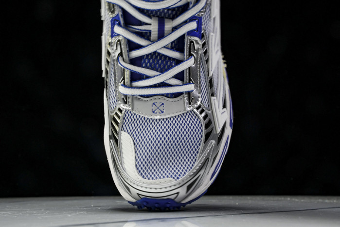 C/O​ SNEAKERS CO-022