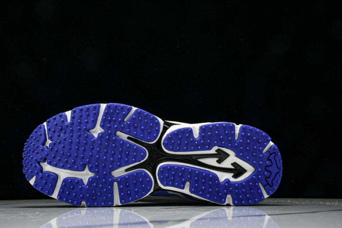 C/O​ SNEAKERS CO-022