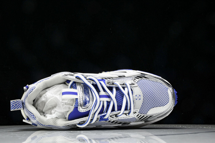 C/O​ SNEAKERS CO-022