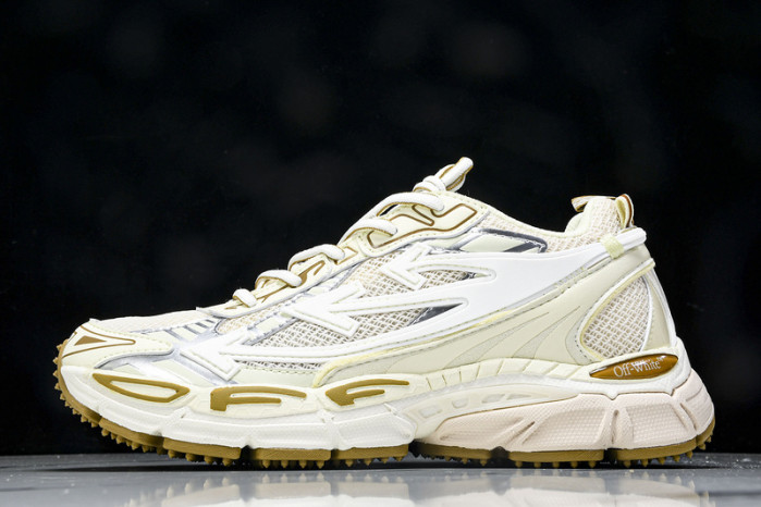 C/O​ SNEAKERS CO-014