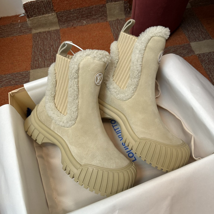 L**V**T* BOOTS LVTBS-019