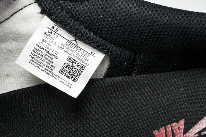 Air Jordan 1 Low “Rookie of the Year” CZ0790-107