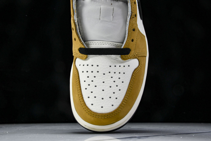 Air Jordan 1 Low “Rookie of the Year” CZ0790-107