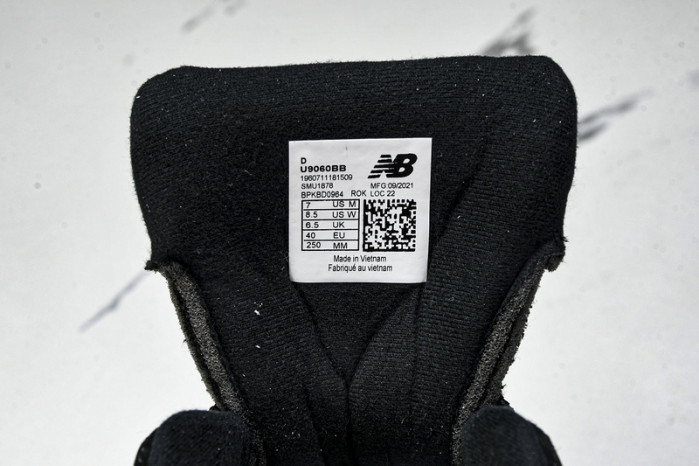 New Balance NB9060 U9060BB