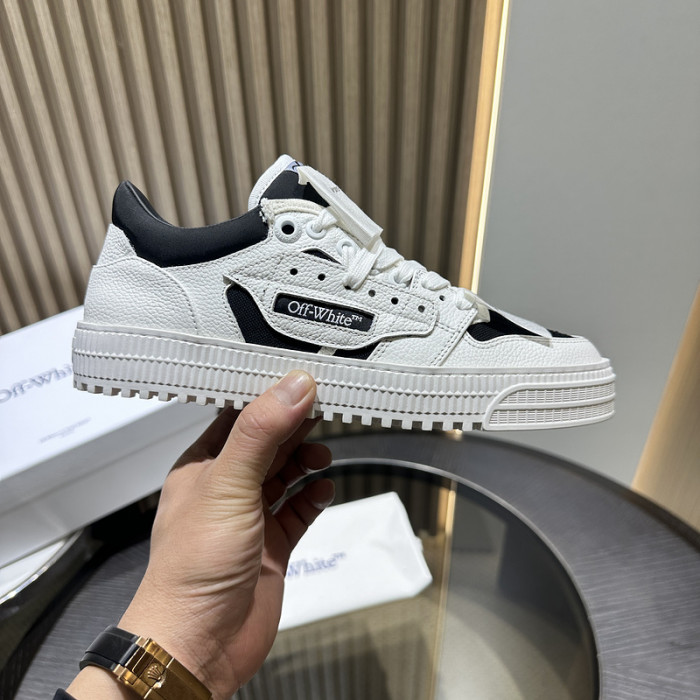 C/O​ SNEAKERS CO-016