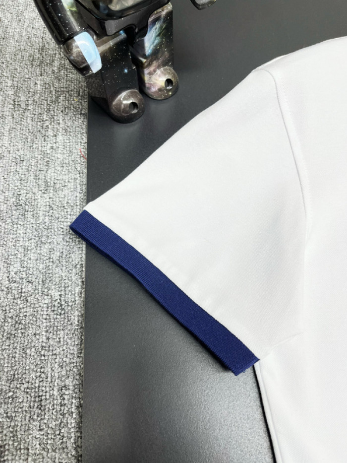 G*UCCI CLOTHES GICS-023