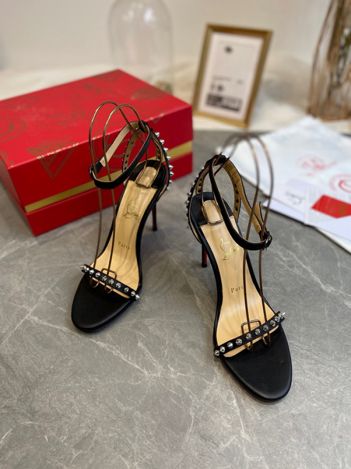 C*HRISTIAN L*BUBOUTIN CLN-002