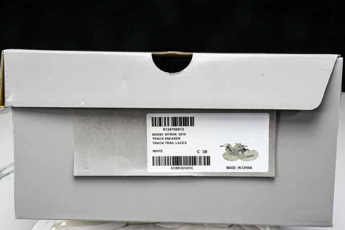 Balenciaga Track3.0 800592 WTRHK 0010