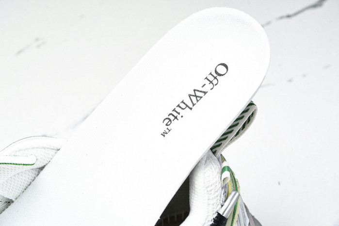 C/O​ SNEAKERS CO-023