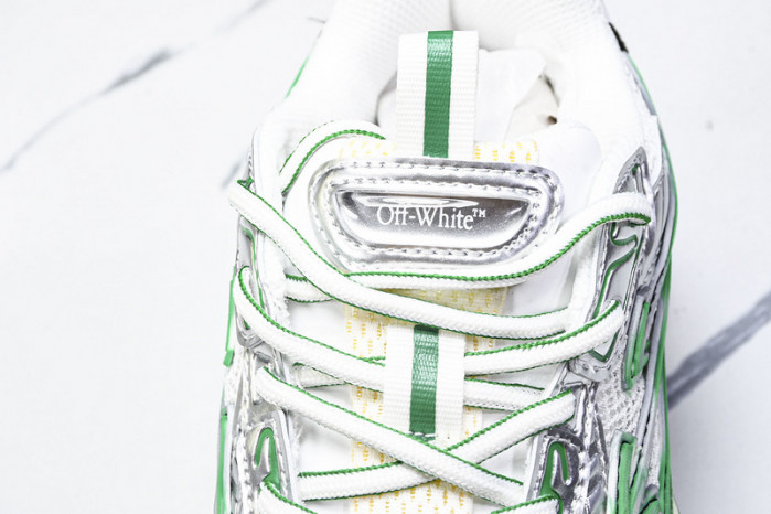 C/O​ SNEAKERS CO-023