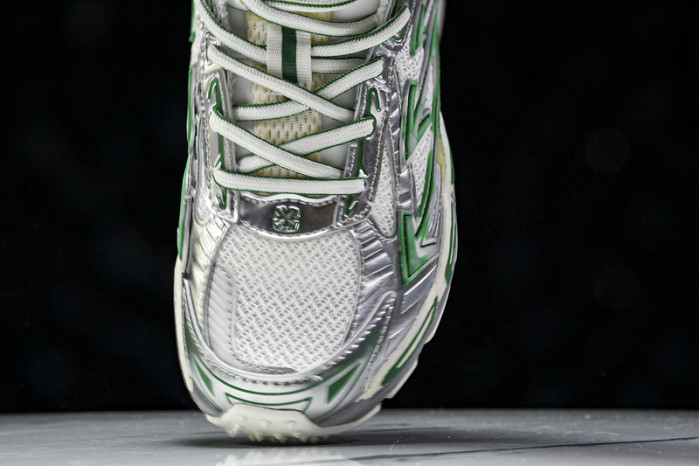 C/O​ SNEAKERS CO-023