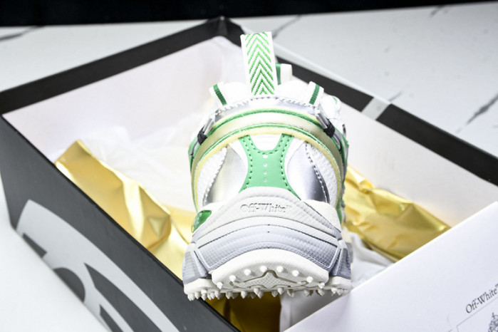 C/O​ SNEAKERS CO-023