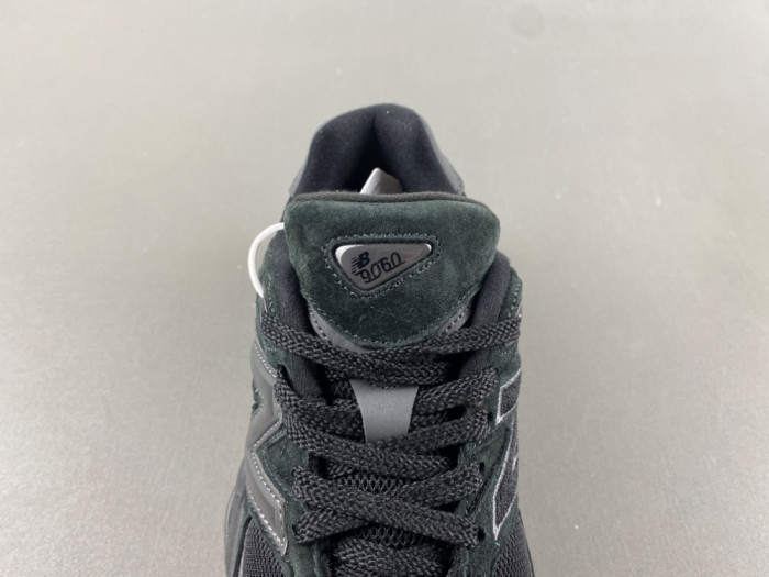 New Balance 9060 U9060ZGE