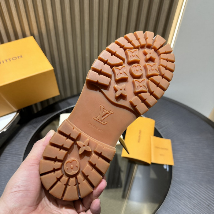 L**V**T* BOOTS LVTBS-029