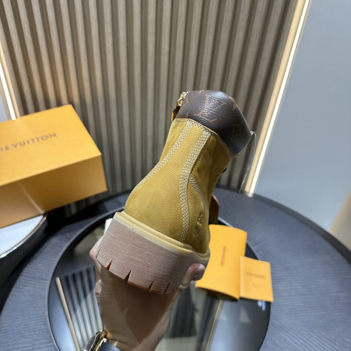 L**V**T* BOOTS LVTBS-029