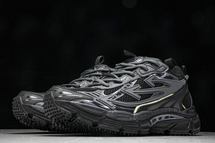 C/O​ SNEAKERS CO-012