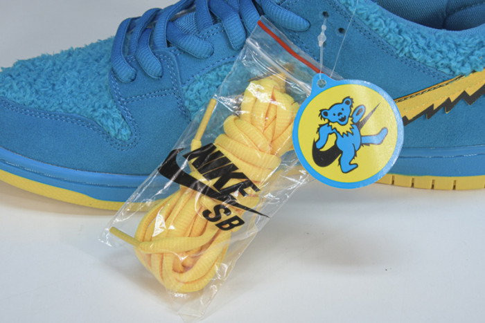 grateful dead x nike sb dunk low “blue bear” cj5378-400