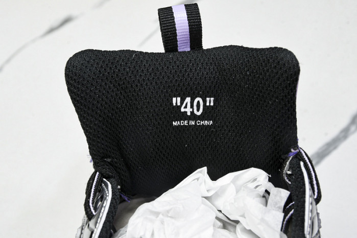 C/O​ SNEAKERS CO-019