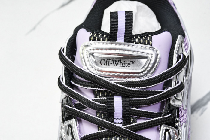 C/O​ SNEAKERS CO-019