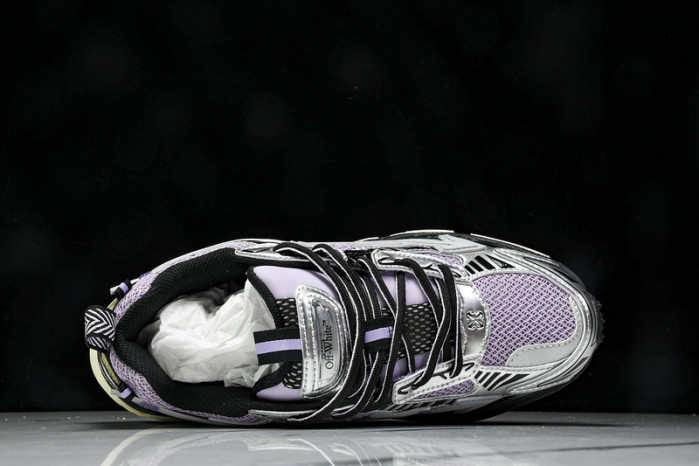 C/O​ SNEAKERS CO-019