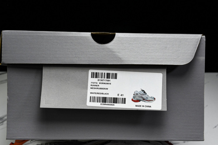 Ba*len*cia*ga track runner  btt-193