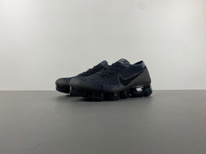 Air VaporMax ''Triple Black'' 849558-007