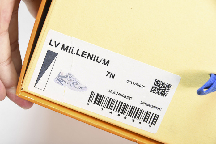 lou vuit sci-fi sneakers  lvss-054