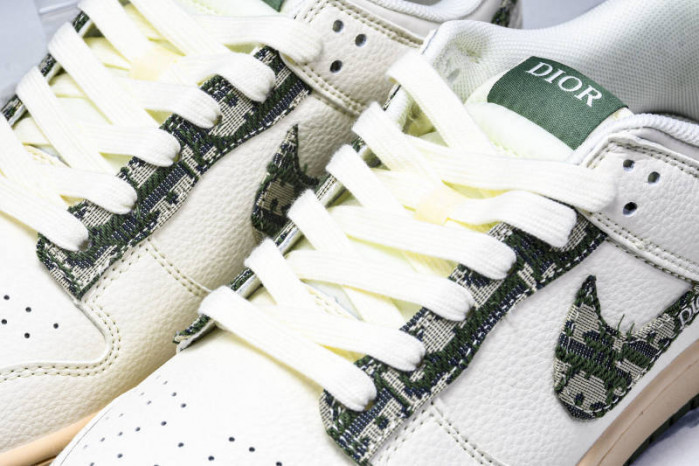 Nike SB Dunk Low & Dior FC1688-226