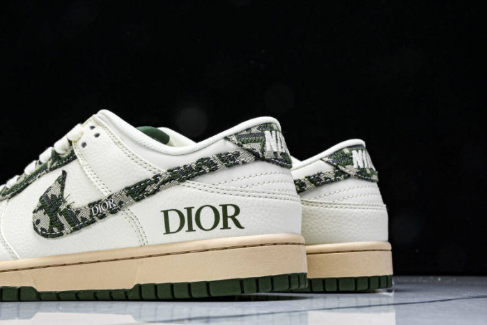 Nike SB Dunk Low & Dior FC1688-226