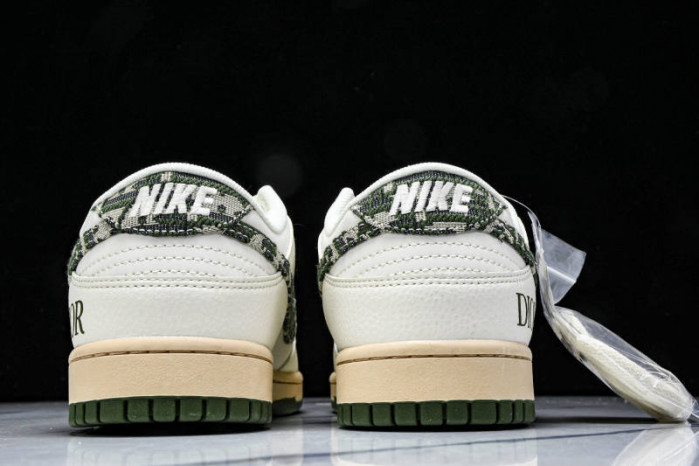 Nike SB Dunk Low & Dior FC1688-226