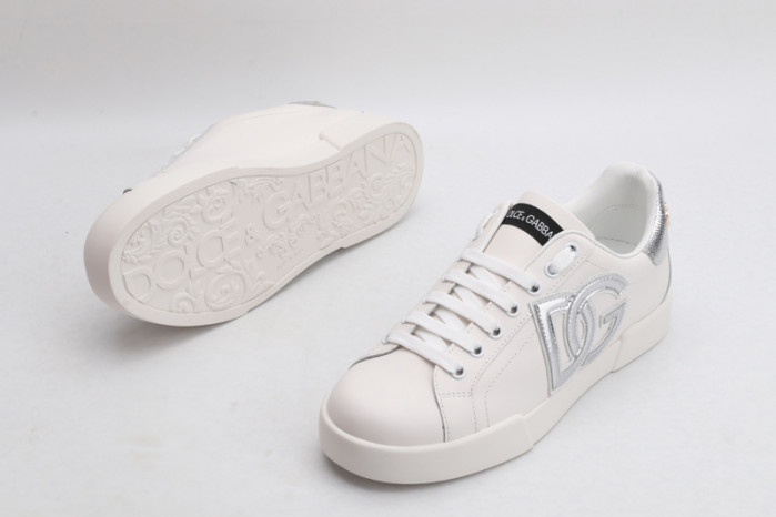dg  sneakers  dg -055