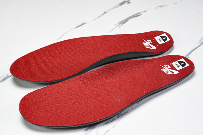 Jordan 4 Retro SB Varsity Red DR5415-106