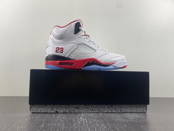 air jordan 5 low  136027-120
