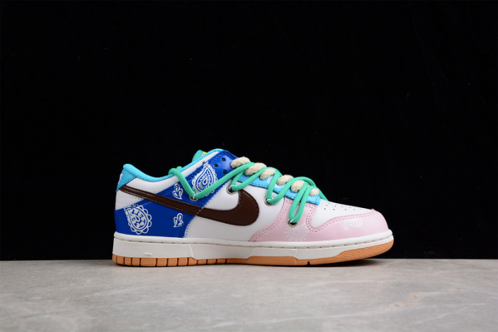 nk dunk low se "free .99"  cz2496-100