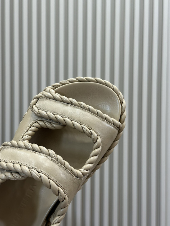 B*OTEGA V*ENETA SLIDE BVSE-001