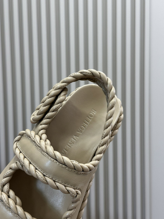 B*OTEGA V*ENETA SLIDE BVSE-001