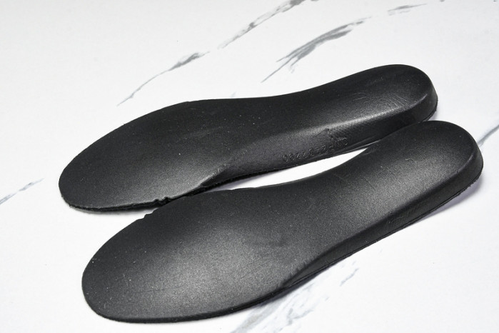 C/O​ SNEAKERS CO-013