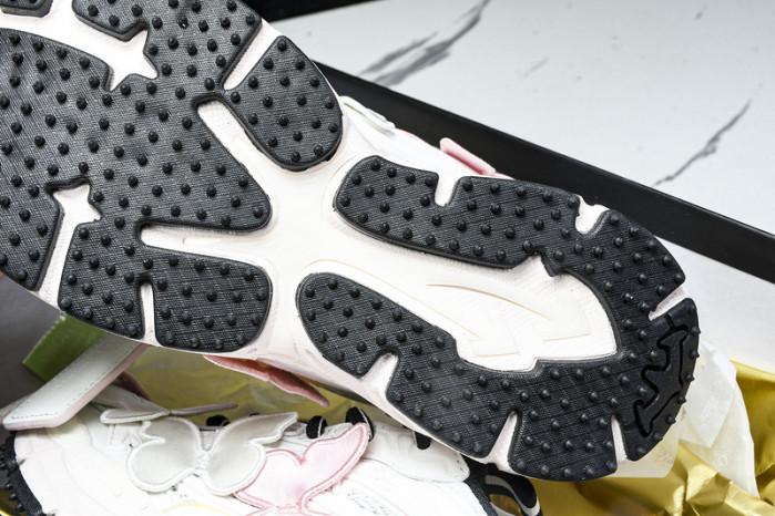 C/O​ SNEAKERS CO-013