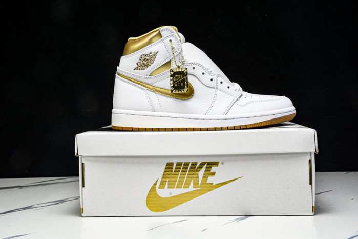 Air Jordan 1 High OG "Metallic Gold" FD2596-107