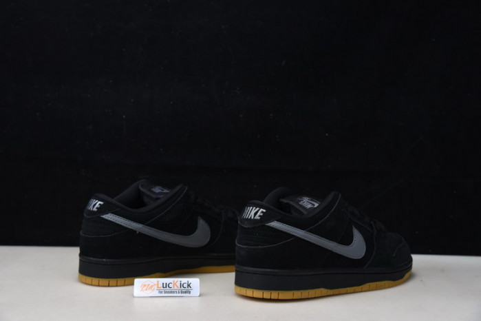 nike sb dunk low “fog” bq6817-010