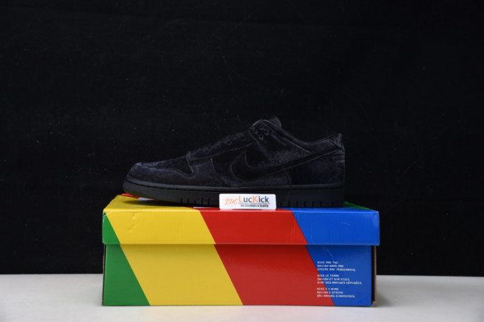 dover street market x nike sb dunk low  black dh2686-002